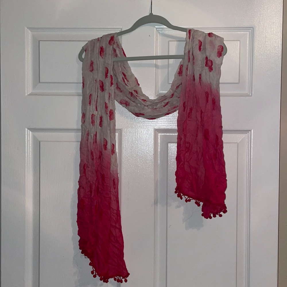 Pineapple scarf
